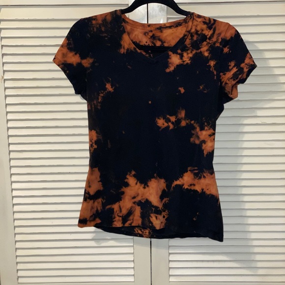 🌼🌼🌼Customized Black Tee - Picture 3 of 6